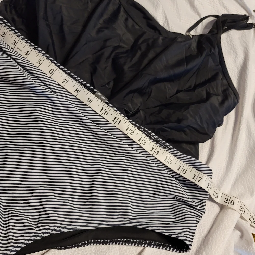 NWT PLUS SIZE FLOUNCE TOP SLIMMING RUCHED STRIPED SWIM SUIT BATHING 3X XXXL